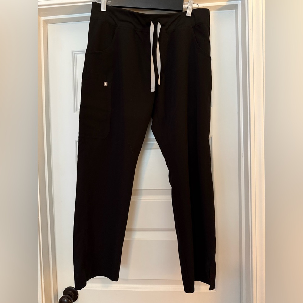 Figs Scrub Set Black- Large Petite- Like New